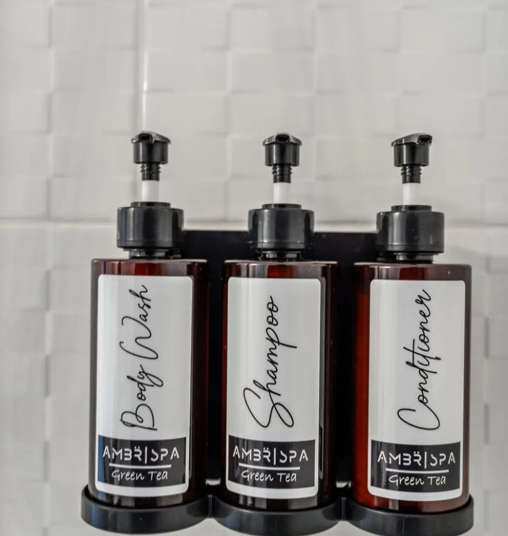 अपार्टमेंट Stunning 2Br Toronto Retreat, Patio & Parking